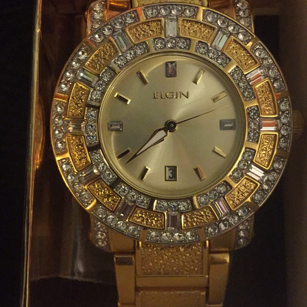 Diamond Watch ( Box + Links Included ) - Picture 2 of 3